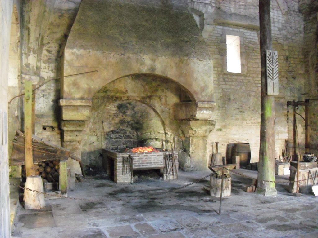 Abbaye de Fontenay (Copyright free)