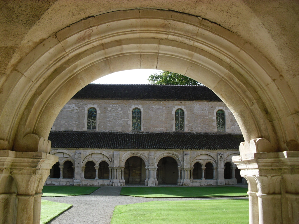 Abbaye de Fontenay (Copyright free)