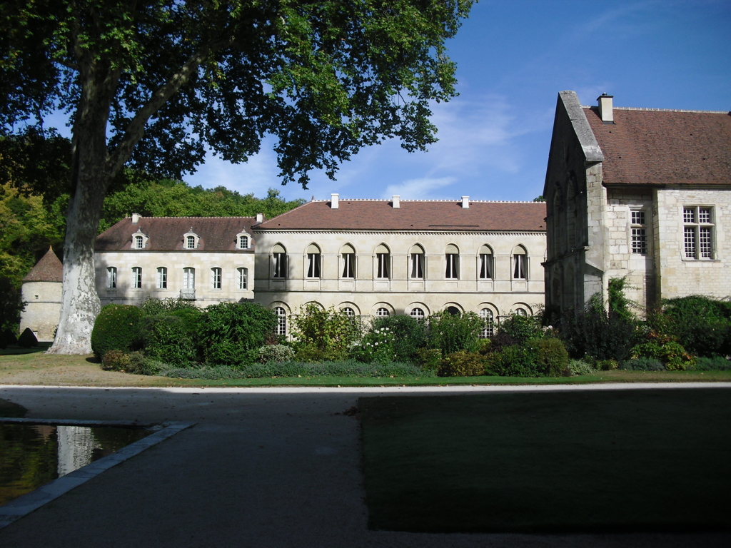 Abbaye de Fontenay (Copyright free)