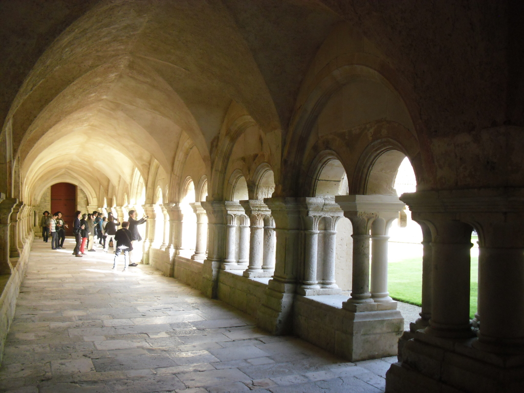 Abbaye de Fontenay (Copyright free)