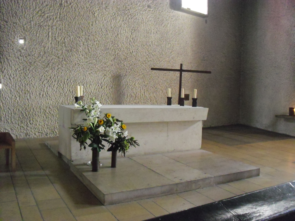 Chapelle (Ronchamp) (Copyright free)