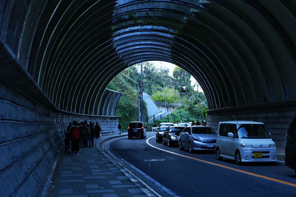 トンネル