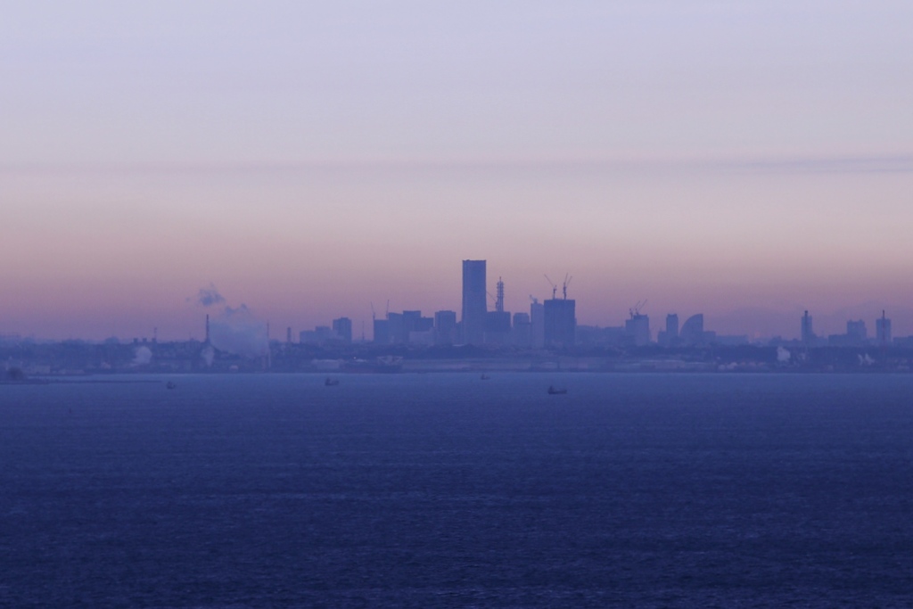 霞む横浜
