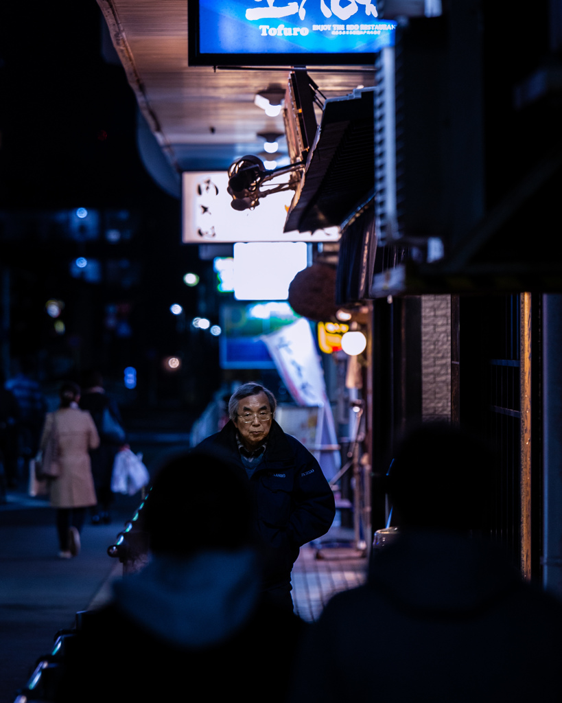 酒を飲むにきまってる