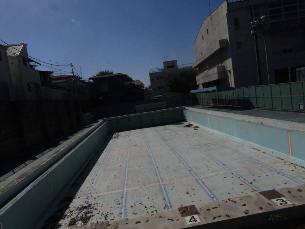 旧板橋区立向原中学校