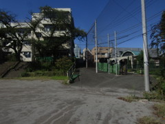 旧板橋区立向原中学校