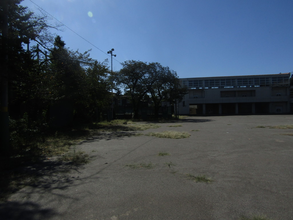 旧板橋区立向原中学校