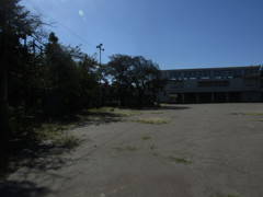 旧板橋区立向原中学校