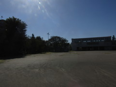 旧板橋区立向原中学校