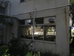 旧板橋区立向原中学校