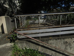 旧板橋区立向原中学校