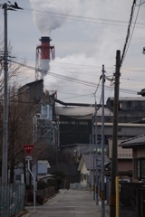 工業地域そばの住宅街の一コマ