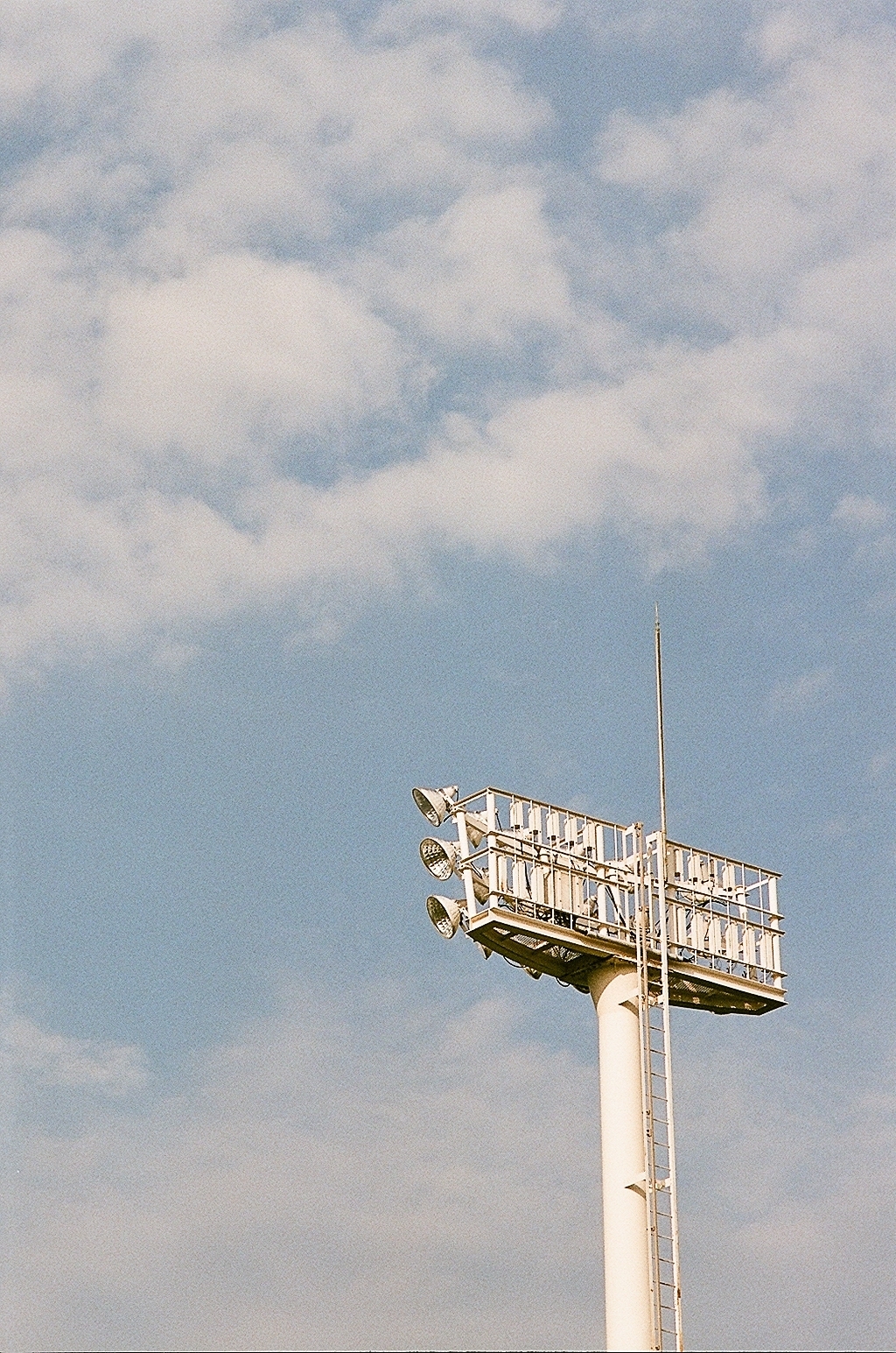 初夏、空と…