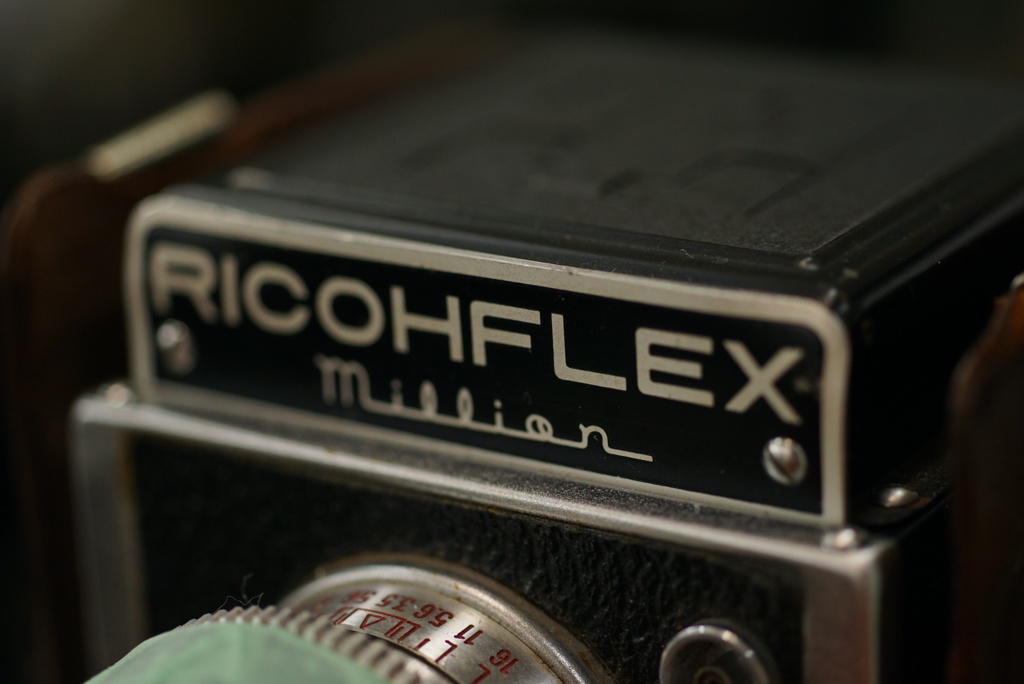 Twin―lens reflex