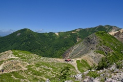 峰の避難小屋