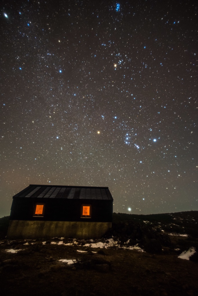 鉄山避難小屋の星空