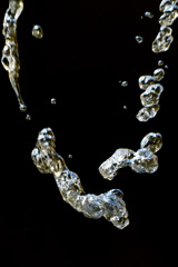 水