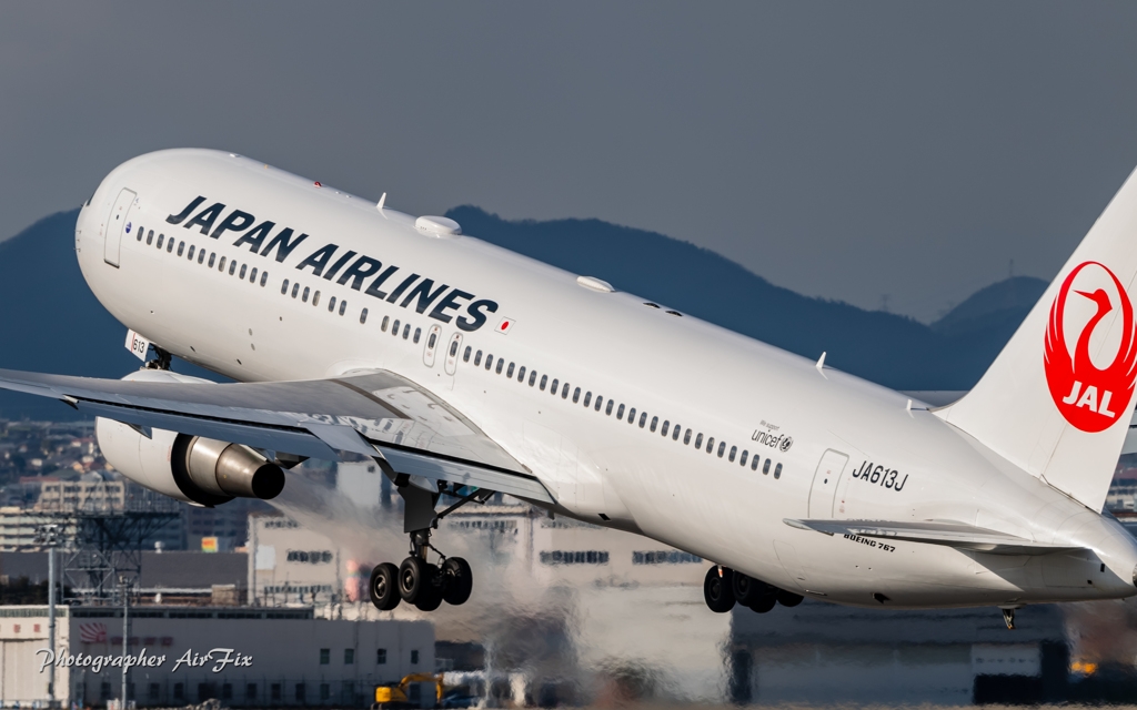 JAL JA613J テイクオフ!!