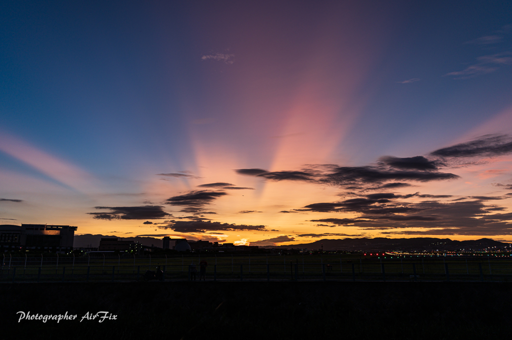crepuscular rays(薄明光線)