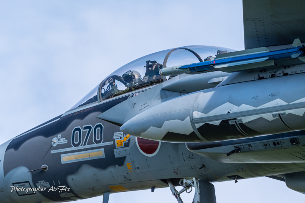 Tactical Fighter Training Group 070 お手振り