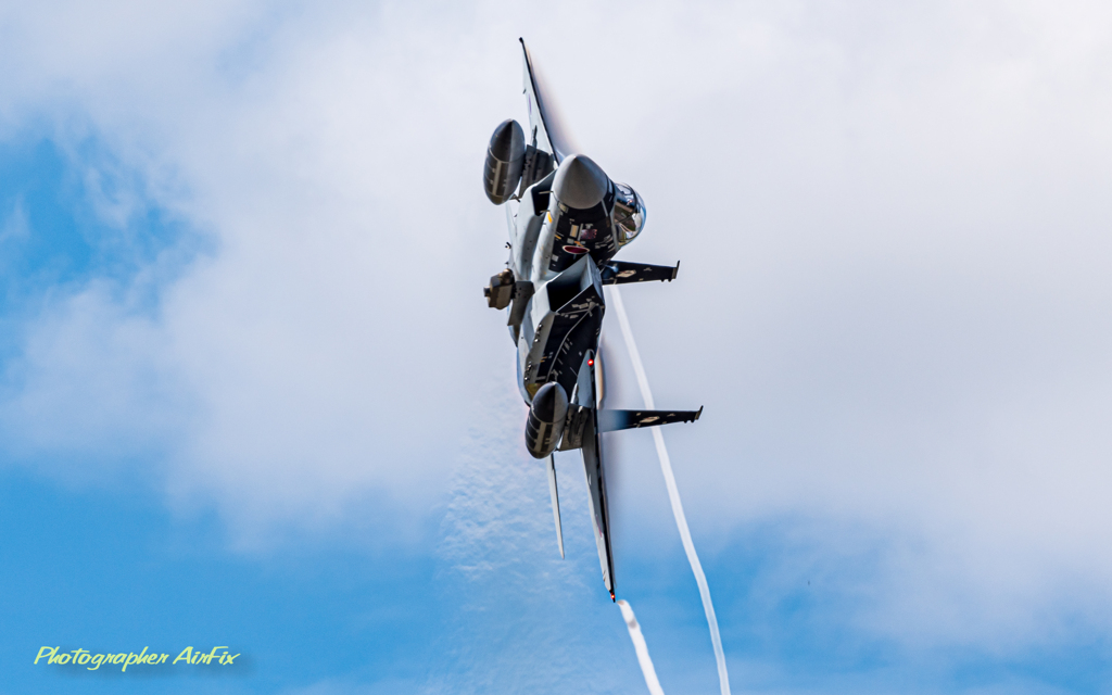Warehouse jet fighter 14