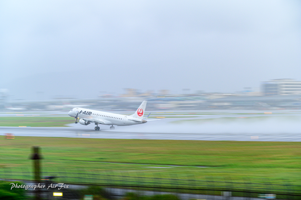 豪雨 JA251J