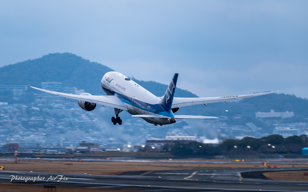ANA JA825A Take-off