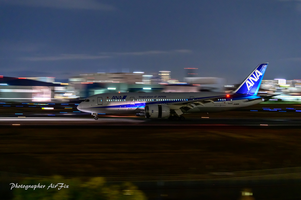 ANA JA812A Boeing 787-8 Dreamliner_