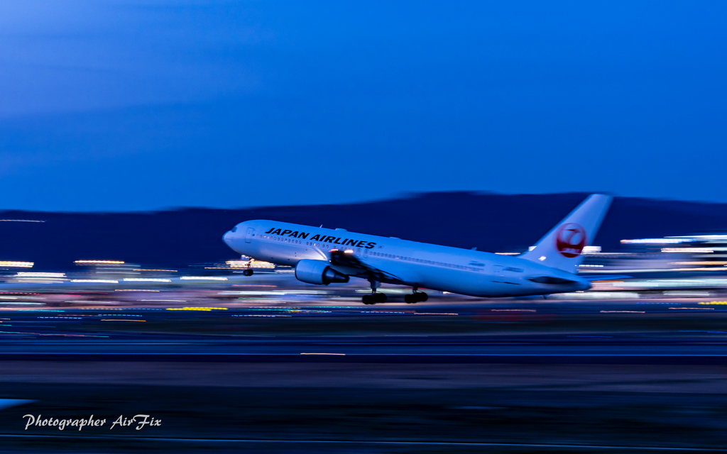 JAL 613J Takeoff!!