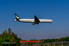 NRT グラウンド横 CATHAY PACIFIC B7