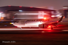 JAL JA311J Boeing 737-846 Ⅲ