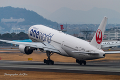 JAL JA771J oneworld take-off