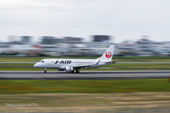 panning shot of a JA225J