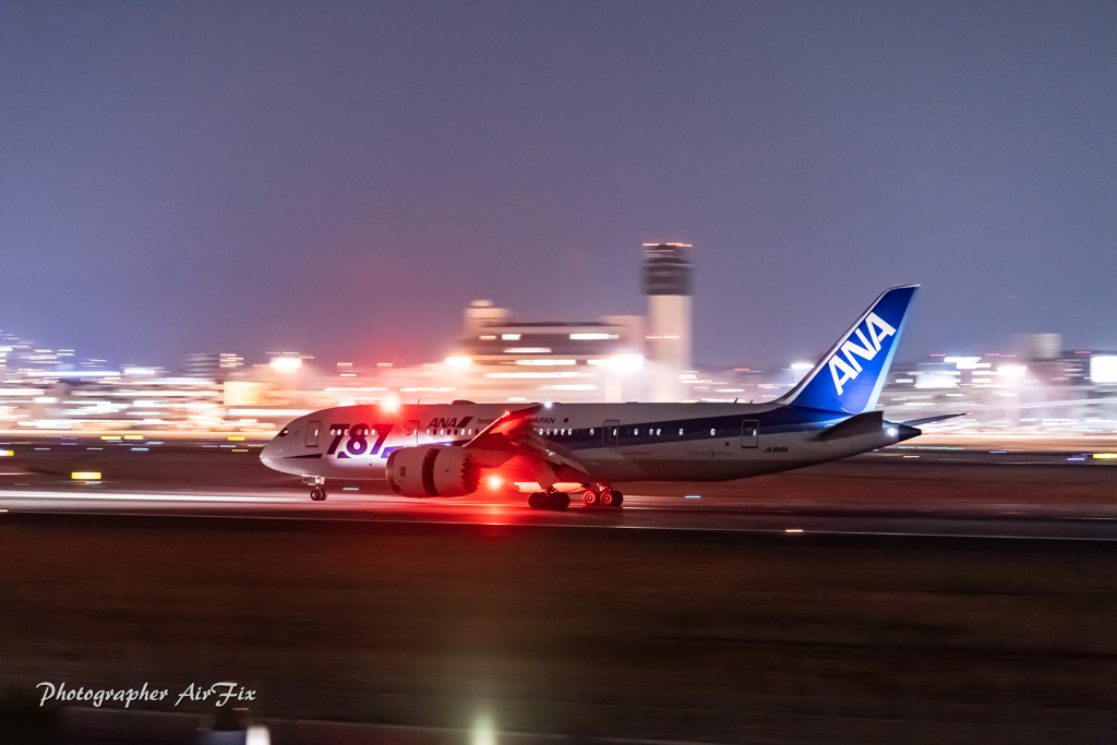 ANA Boeing 787-8 Dreamliner JA818A ③