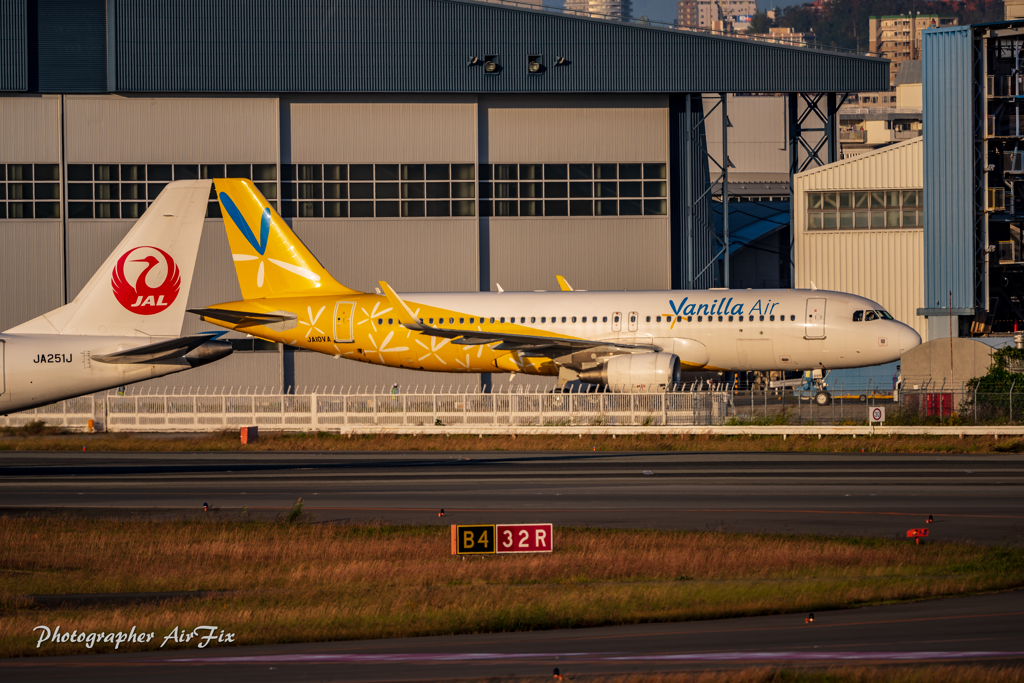 Vanilla Air Airbus A320-214 JA10VA