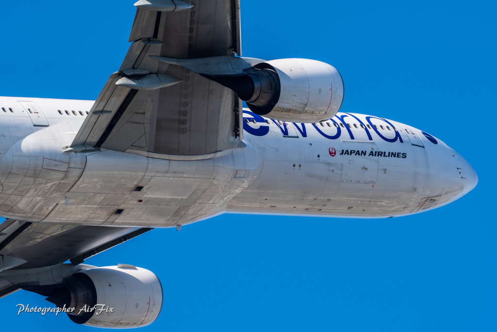 JAL Boeing 777-246 JA771J