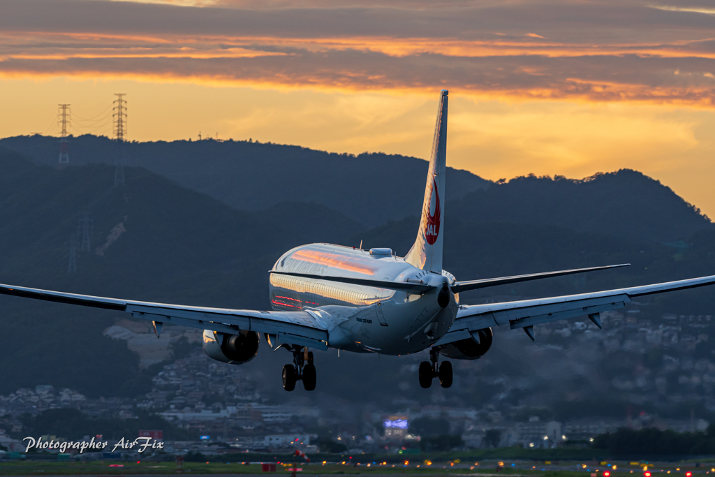 Sun set JAL B3