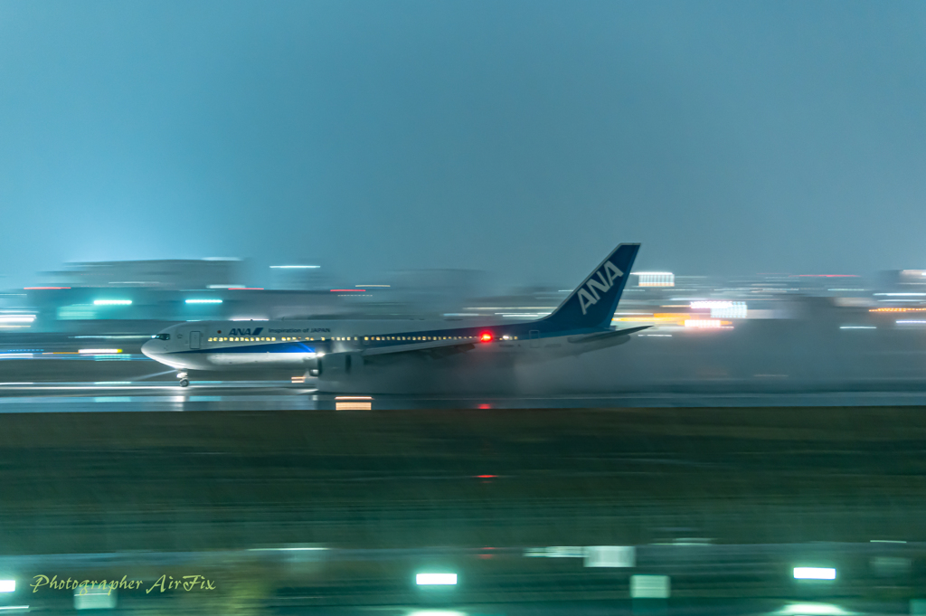 Panning shot in rainy weather 6