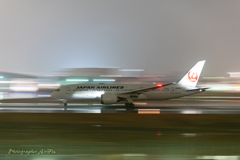 Panning shot in rainy weather 12