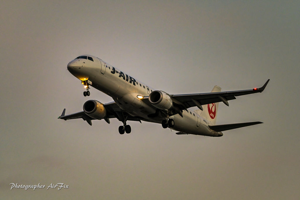 J-AIR JA251J