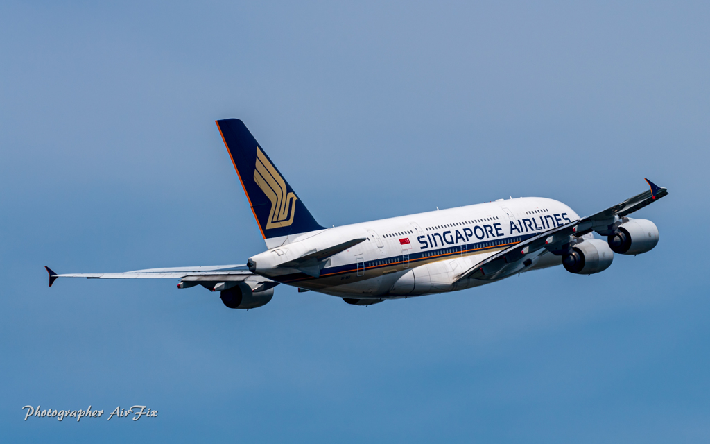 NRT SinGAPORE AIRLInES A380