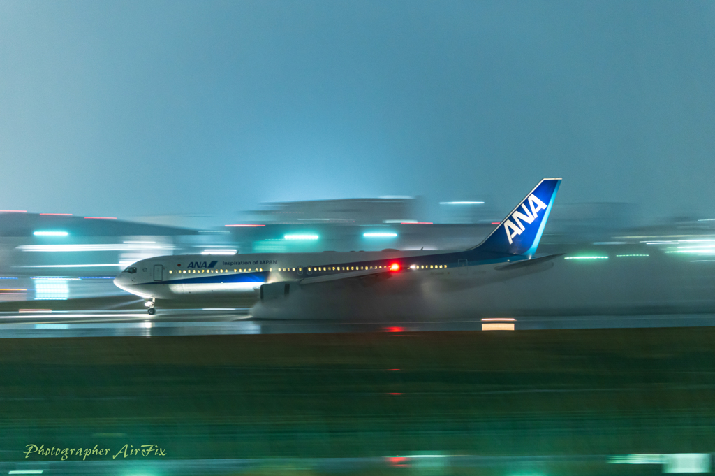 Panning shot in rainy weather 8