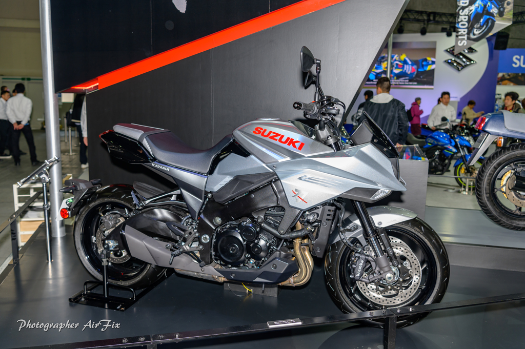 OSAKA MOTORCYCLE SHOW SUZUKI 刀