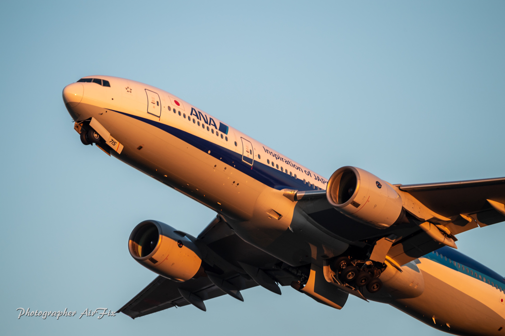ANA Boeing 777-281-ER JA715A