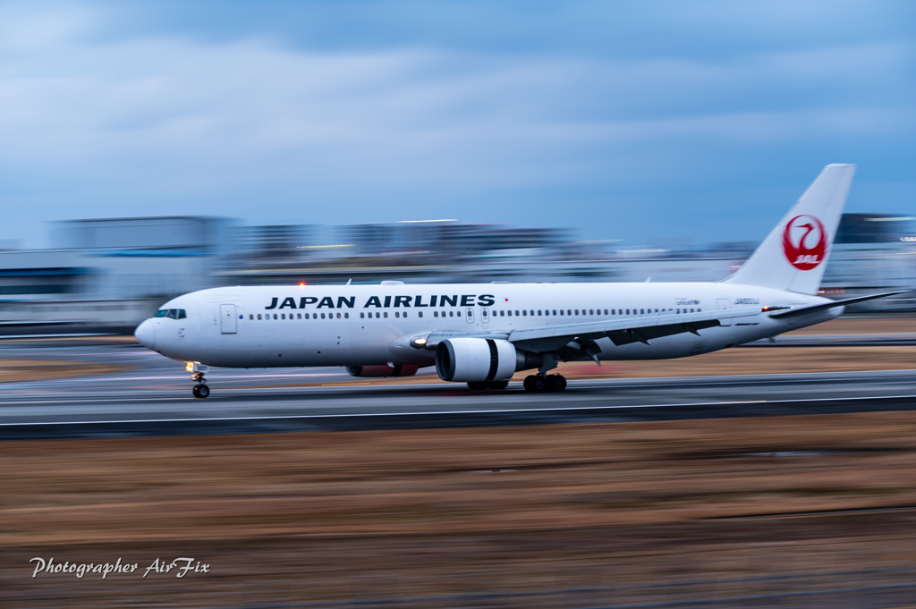 arrival JAL JA601J