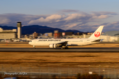 JAL JA622J