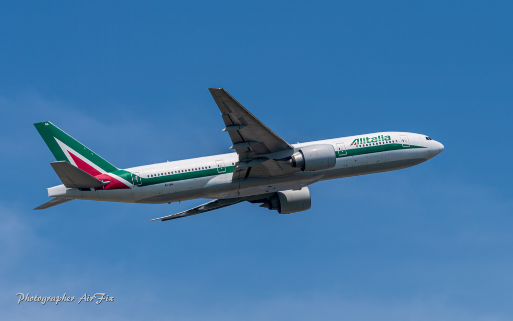 NRT Alitalia B7