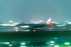 Panning shot in rainy weather 10