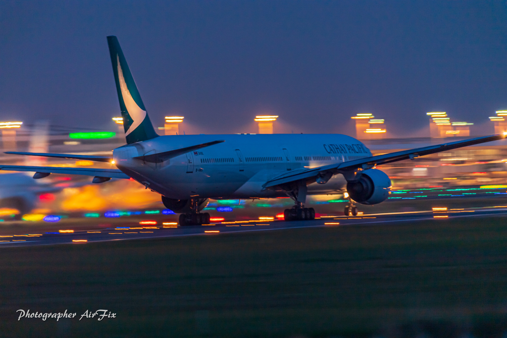 CATHAY PACIFIC B7 Take-off in NRT