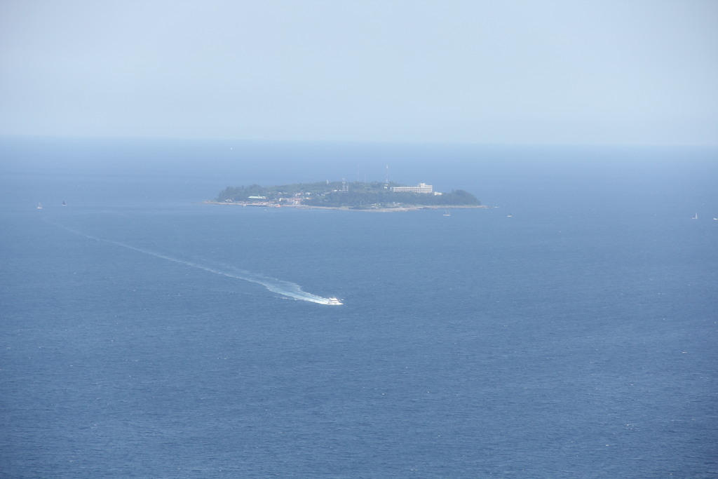 初島